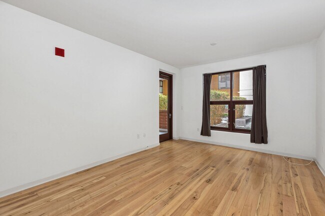 Building Photo - Metrome - Ground floor with patio - 1 bedr...