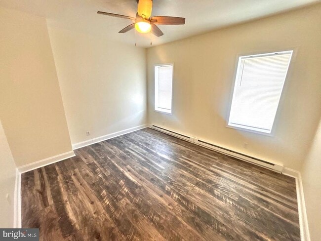 Building Photo - 2324 N Lambert St