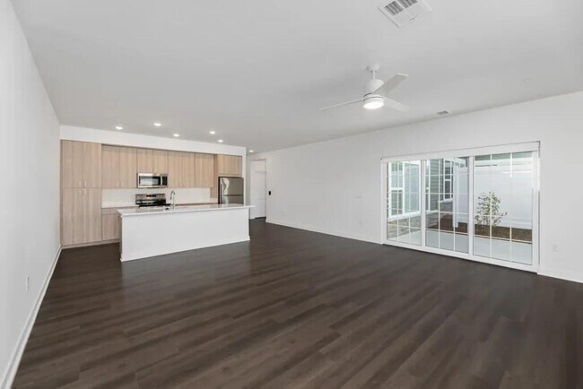 Building Photo - 1840 Sugaree Ln