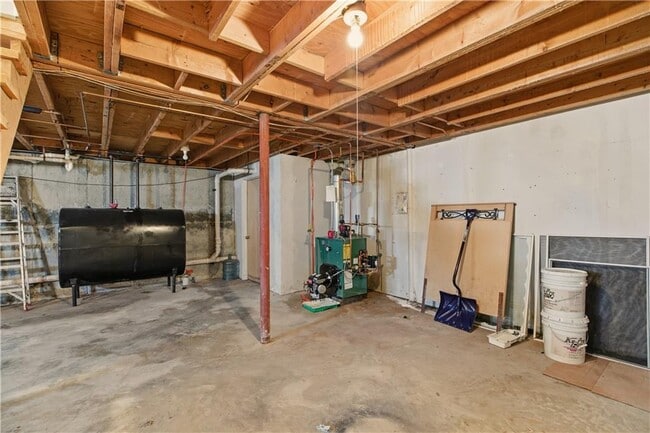 Building Photo - 1 Aquidneck Dr