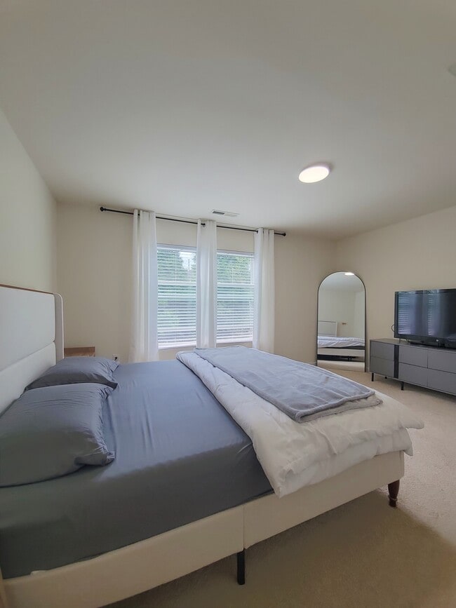 Building Photo - 2919 Berkeley Springs Pl