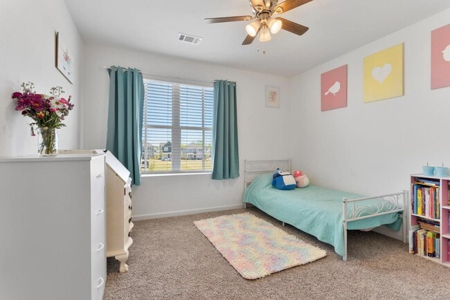 Building Photo - 6321 Town Ln