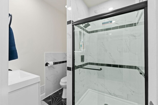 Building Photo - 92 Stuyvesant Ave