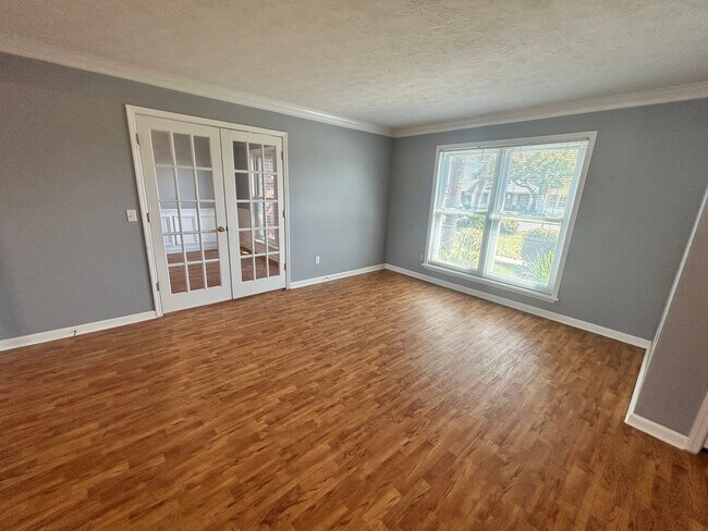 Building Photo - 2825 Briarcliff Rd