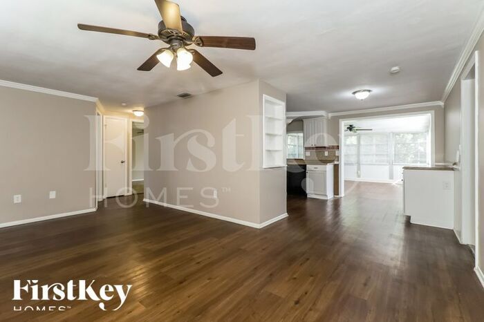 Building Photo - 4125 Woodsville Dr