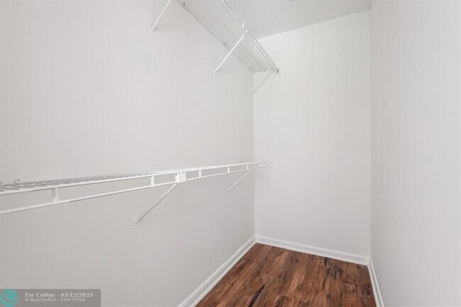 Building Photo - 37 Westbury E
