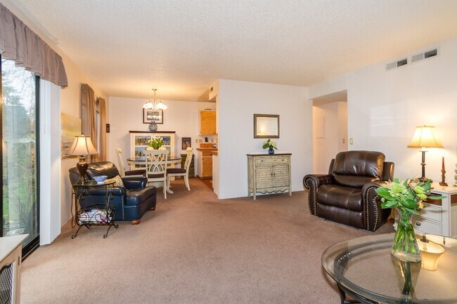 Building Photo - Kirkland Condo