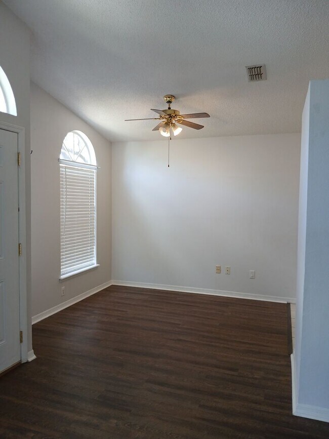 Building Photo - 3/2 WINTER SPRINGS