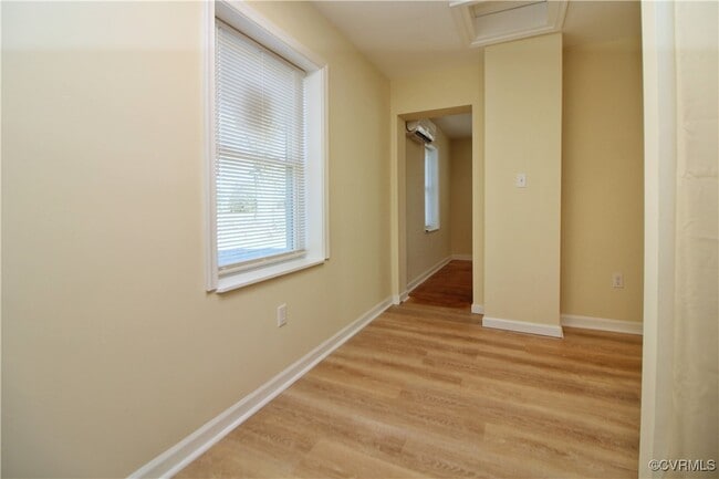 Building Photo - 629 Mineral Ave