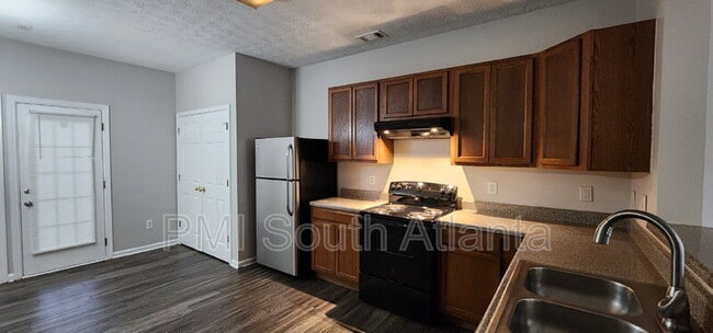 Building Photo - 4672 Ernest Dr