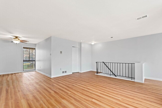 Building Photo - 66 Banner Ct