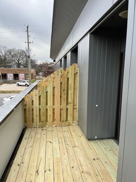 Building Photo - 2125 Blakemore Ave