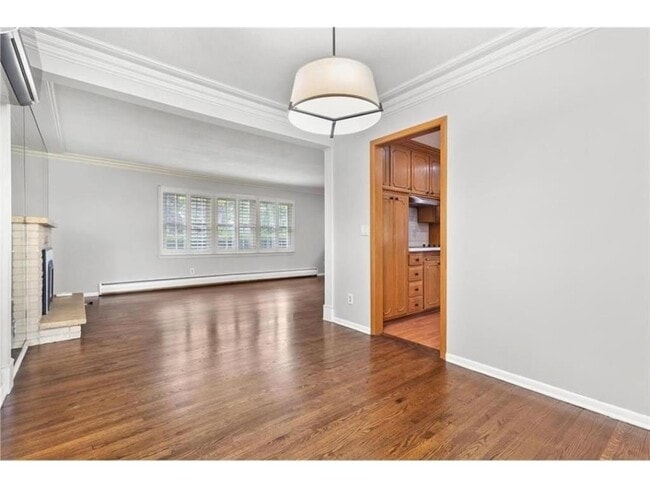 Building Photo - 6325 Brookview Ave