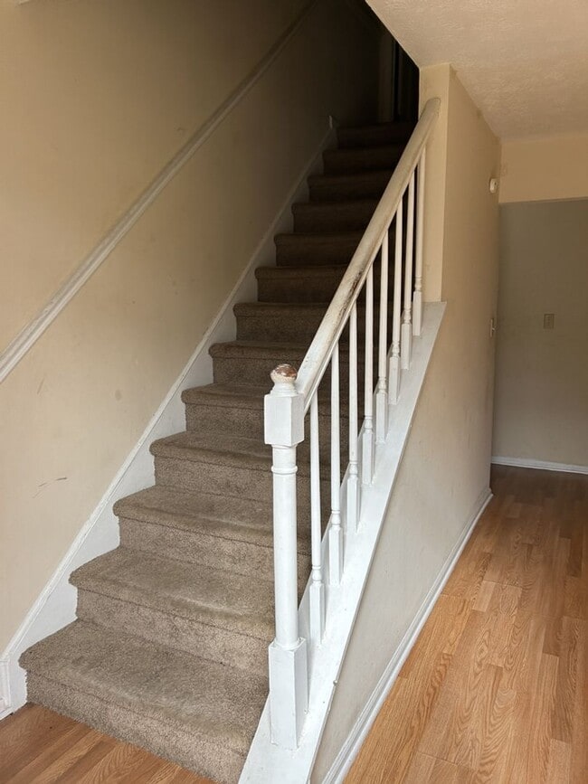 Building Photo - COMING SOON! Cozy 3BR 2.5BA Home w/ 2-Car Garage in Lithonia