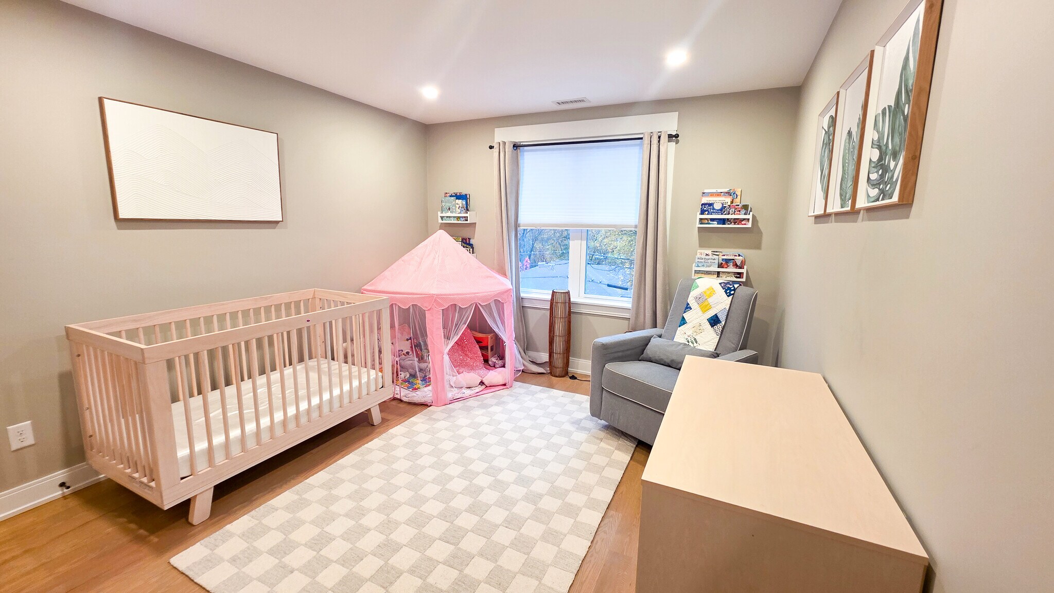 Building Photo - 279 Suffolk Ave