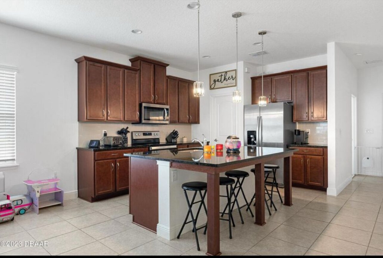 Building Photo - 5435 Estero Loop