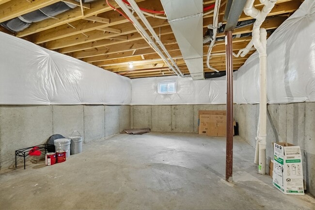 Building Photo - Spacious 4 Bedroom, 2.5 Bathroom home in Morrow, OH!