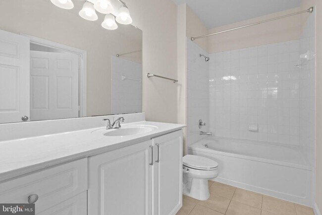 Building Photo - 12945 Centre Park Cir