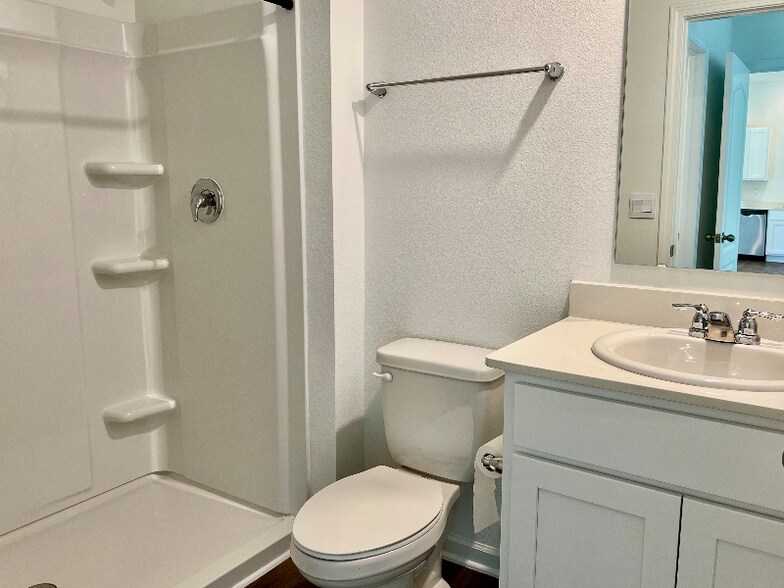 Building Photo - 56 Pilgrim Dr