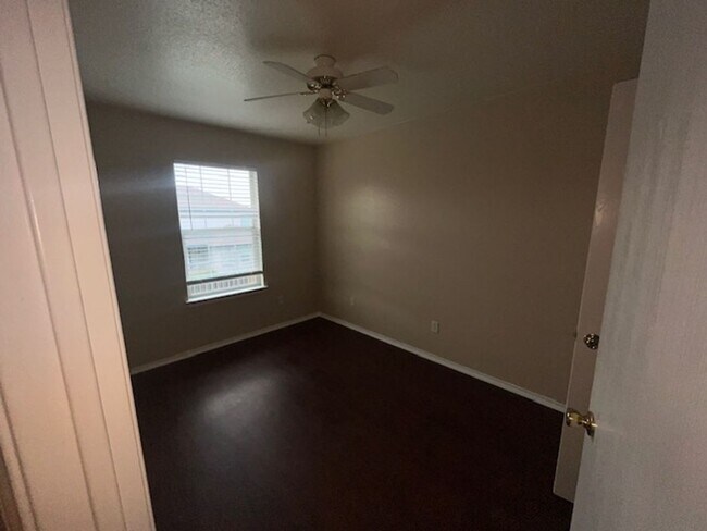 Building Photo - 4411 Abigail Dr