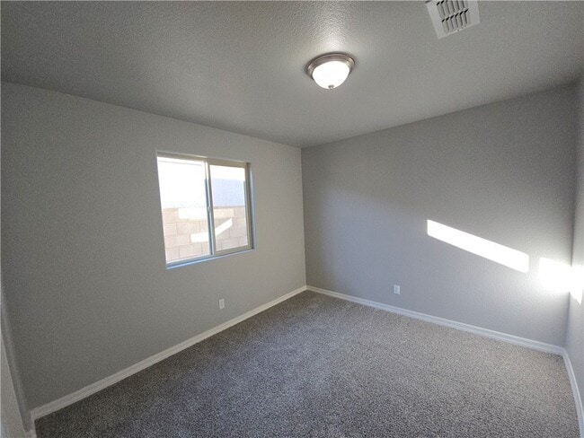 Building Photo - 2951 E Colina Cerbat