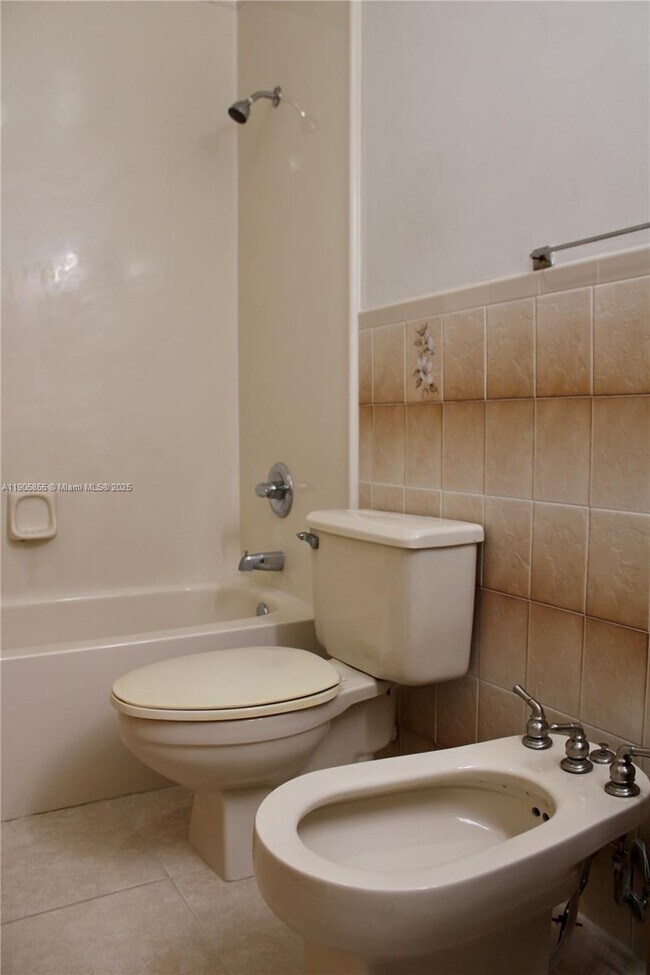 Building Photo - 8867 SW 36th St