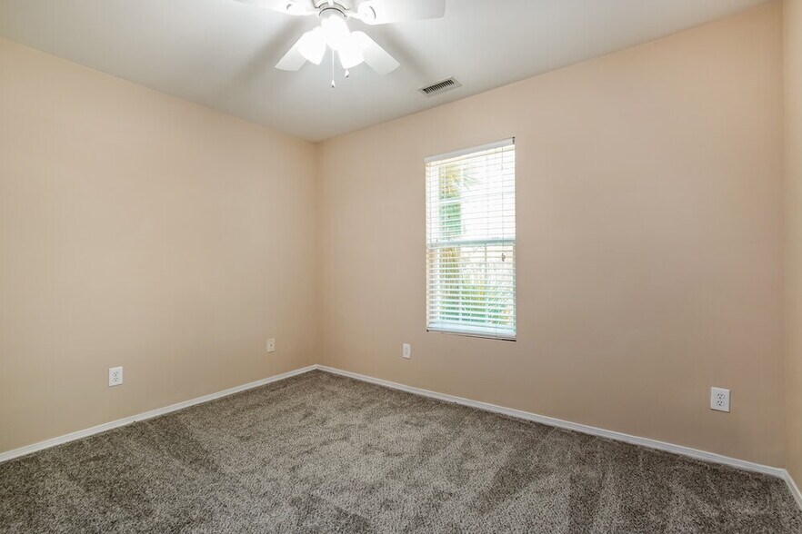 Building Photo - 1013 Lockberry Ct