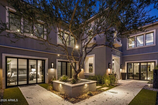 Building Photo - 10110 E Siesta Ln