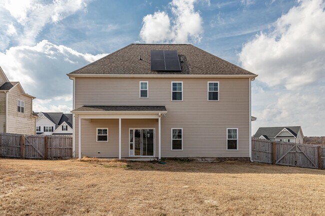 Building Photo - SPACIOUS 2-Story Home in Pikeville School ...