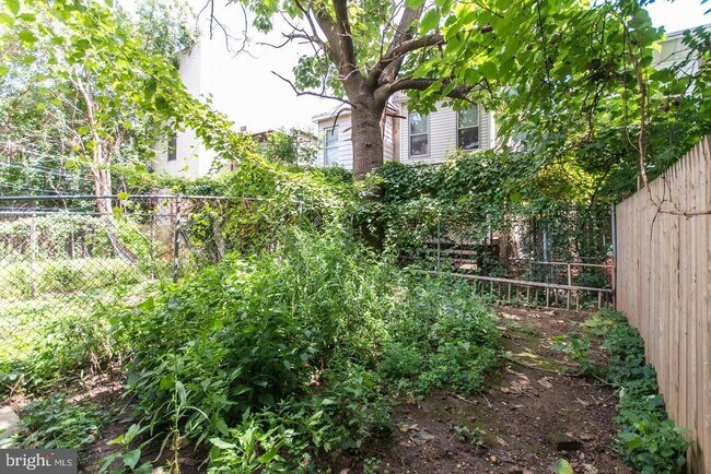 Building Photo - 2041 N 15th St