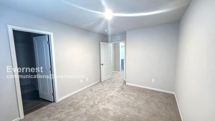 Building Photo - 4207 Park Ave