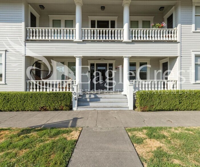 Building Photo - 105NSP