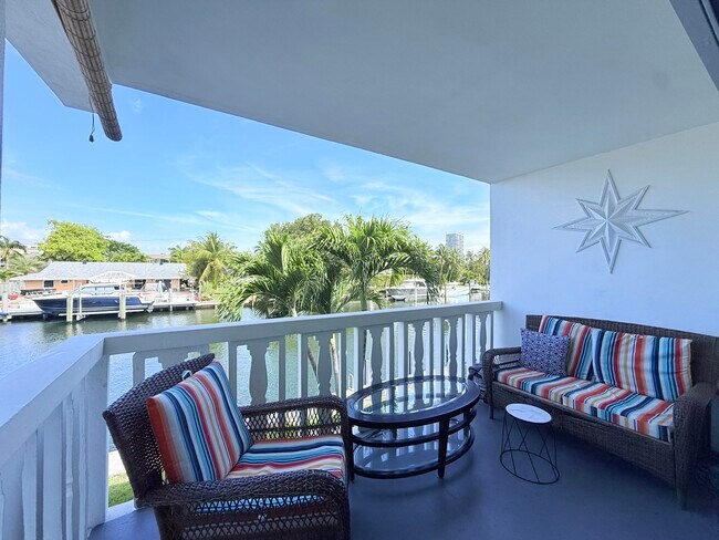 Building Photo - 470 Paradise Isle Blvd