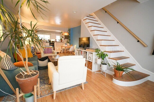 Building Photo - 928 Hoffman St