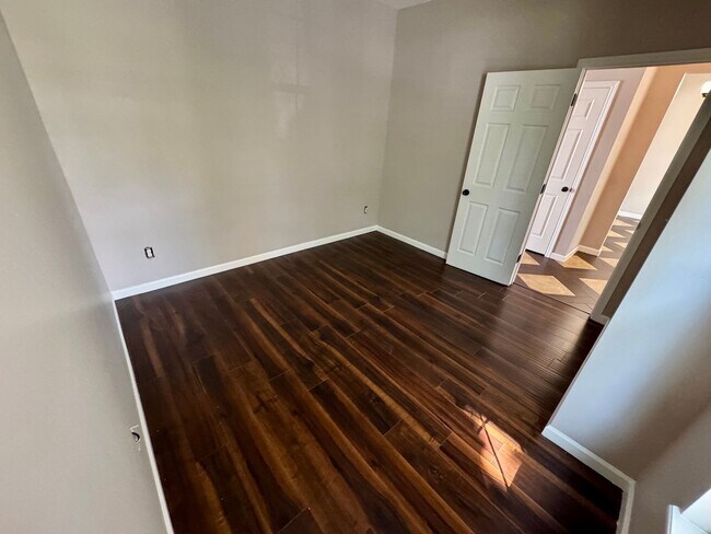 Building Photo - 3 Bedroom - Dublin