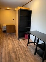 Building Photo - 5 Bayley Ave