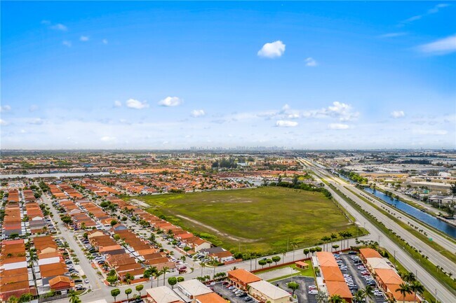Building Photo - 2400 S Ocean Dr