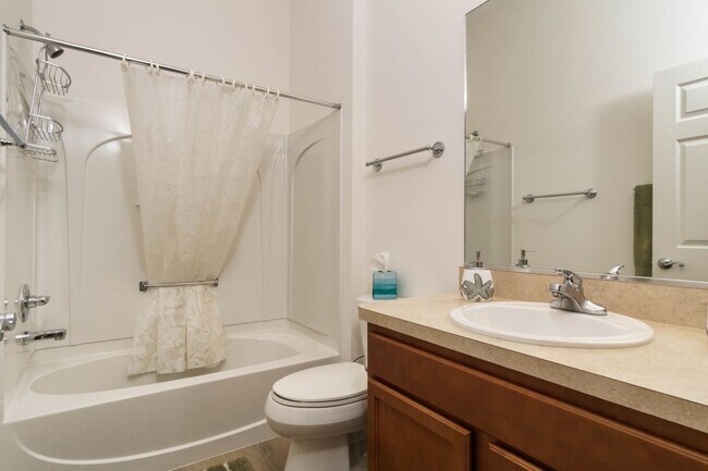 Building Photo - Furnished Annual Rental - Village of Hadley