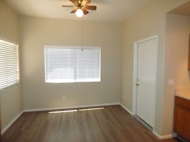 Building Photo - New paint and plank flooring.....convenien...