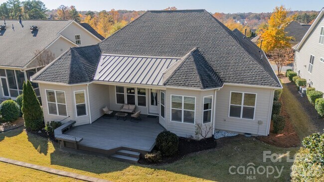 Building Photo - 15016 High Bluff Ct