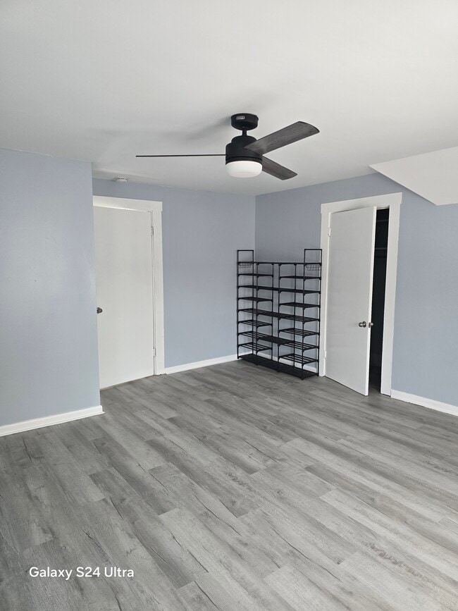 Building Photo - BEAUTIFULLY RENOVATED 2 BEDROOMS WITH BALCONY