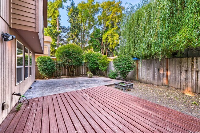 Building Photo - 4605 SW 164th Terrace