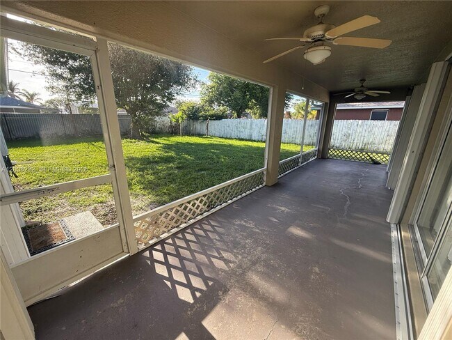 Building Photo - 3262 SW Cohutta St