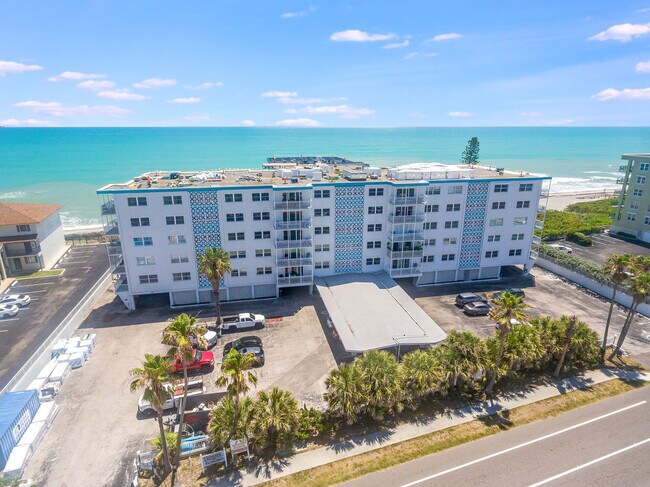 Building Photo - 205 Jimmy Buffett Mem Hwy