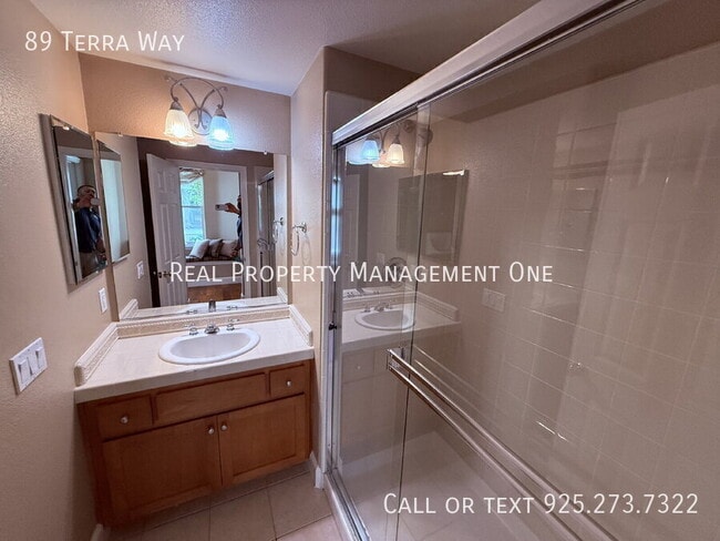 Building Photo - 89 Terra Way