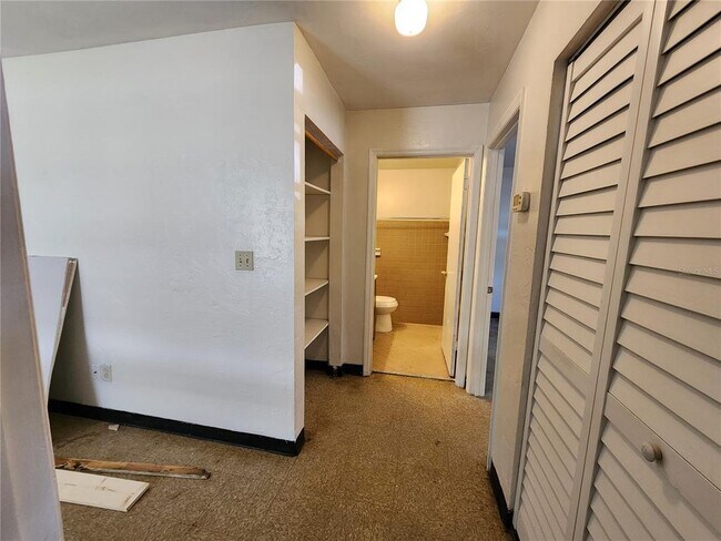 Building Photo - 5817 NW 23rd Terrace