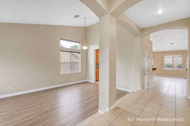 Building Photo - 2294 Tedesca Dr
