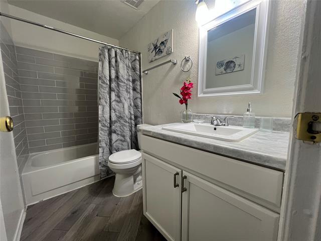 Building Photo - 7501 Chesterfield Dr