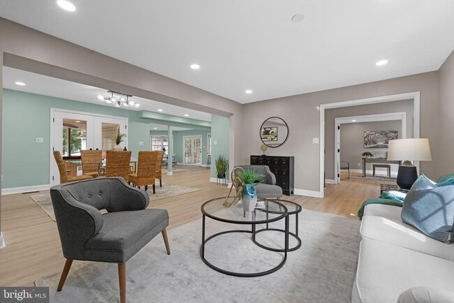 Building Photo - 10429 Headly Ct