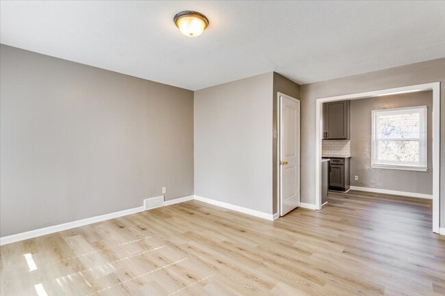 Building Photo - Cozy Single Family home in Southeast Wichita